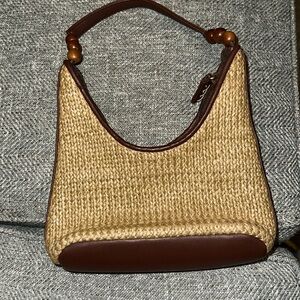 Small hobo straw bag- great condition